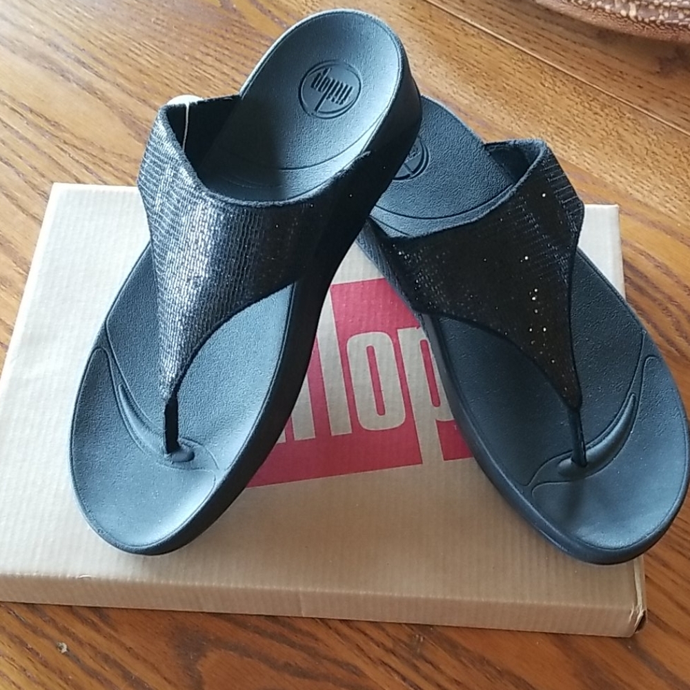 New Listing! Fit Flop Lulu Superglitz Wedge Sandals